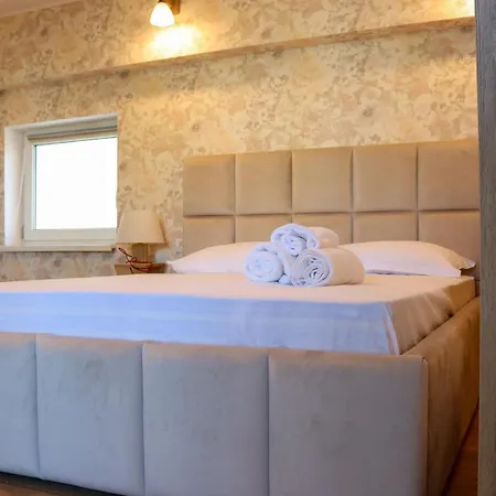 De La Playa Năvodari